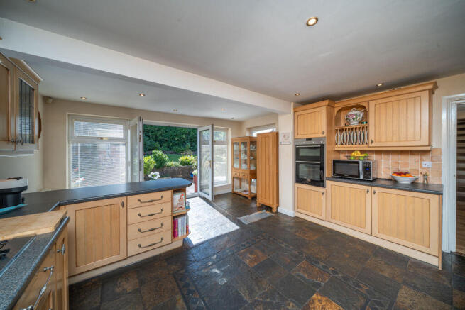 BREAKFAST KITCHEN