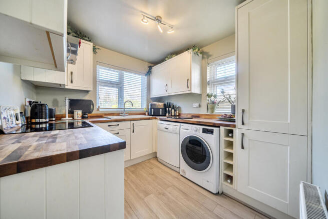 1428753-8-69b9626...