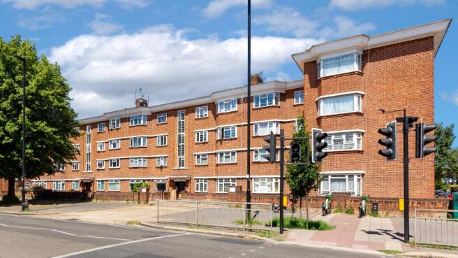 21 Vale Court, Acton, London, W3 7SA