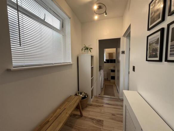 3 bed Semi-Detached for sale Image 12