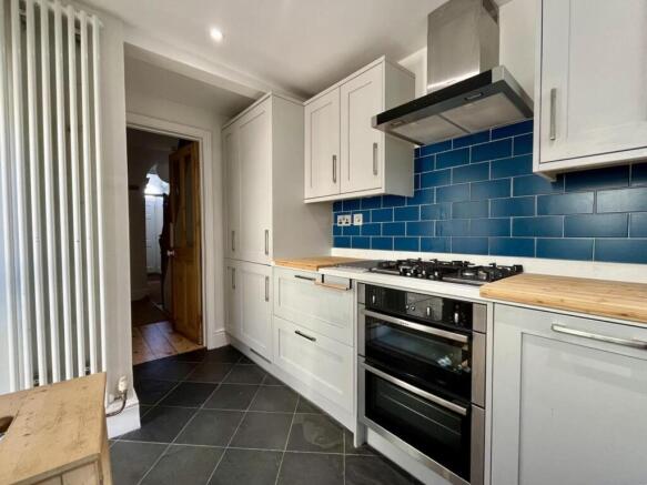 Kitchen 1.jpg