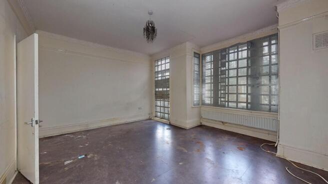 Flat B, 40 Atherfold Road, Clapham, London, SW9 9LW