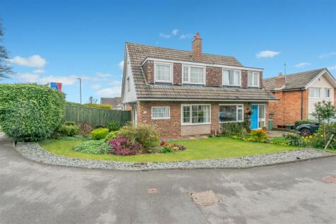 Hall Park Rise, Horsforth, Leeds