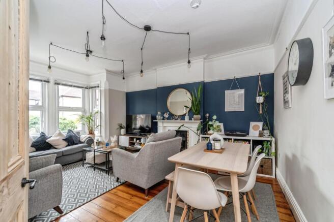 Lounge/Dining Room