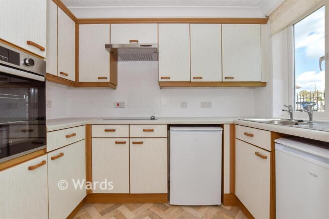 Albion Road, Birchington, Kent photo 4