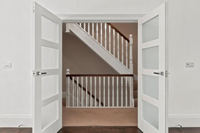 5 bed House to rent Image 6