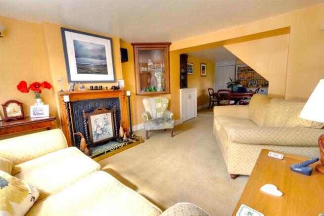 Living Room 2.jpg