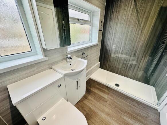 3 bed Detached Bungalow for sale Image 10