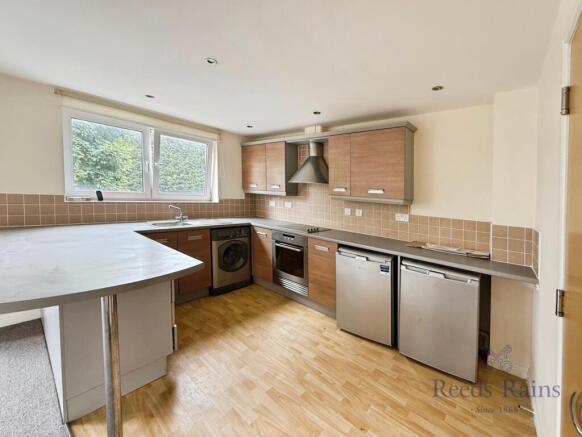 2 bed Apartment for sale Image 7