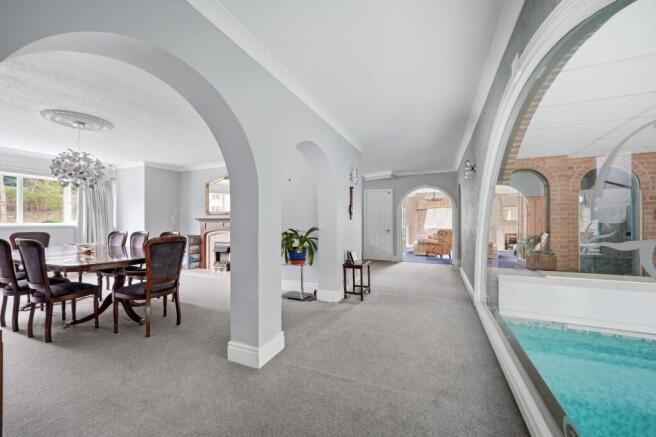 4 bed Detached for sale Image 7