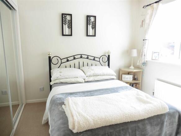 Bedroom 2 (rear)