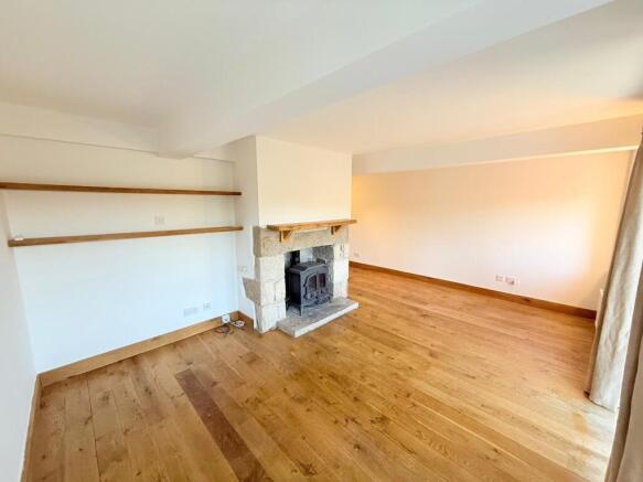 3 bed House to rent Image 8