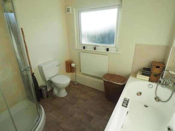 En Suite Bathroom