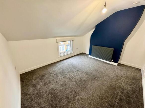 3 bed Terraced for sale Image 9