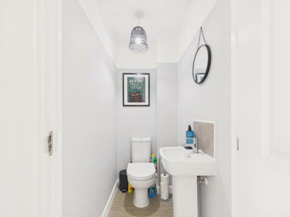 3 bed Semi-Detached for sale Image 7