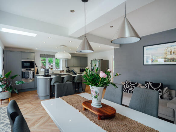 Kitchen / Dining Room