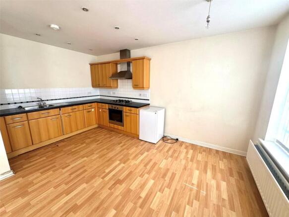 2 bed Flat for sale Image 6
