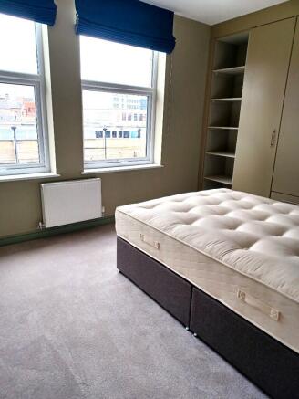 1 bed Apartment to rent Image 4