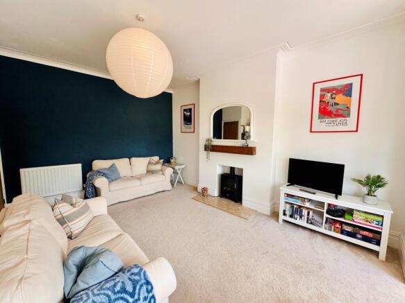 2 bed Flat to rent Image 4