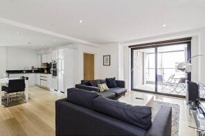 Flat 18, 20 Lattice House, Alie Street, London E1 8GZ