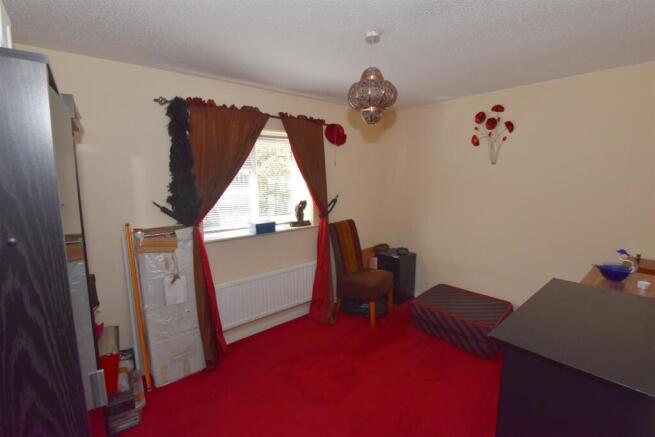 Bedroom 1.jpg