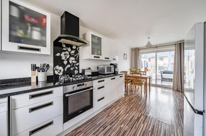 1399658-8-696f826...