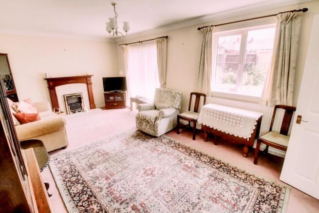2. Lounge