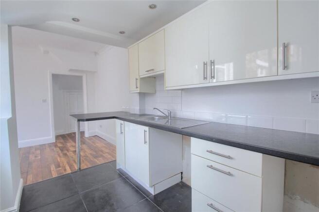 3 bed Terraced for sale Image 6