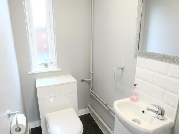 Cloakroom/wc