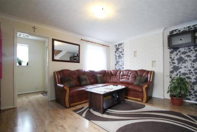 LivingRoom.JPG