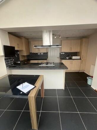 Sonservatory/Kitchen