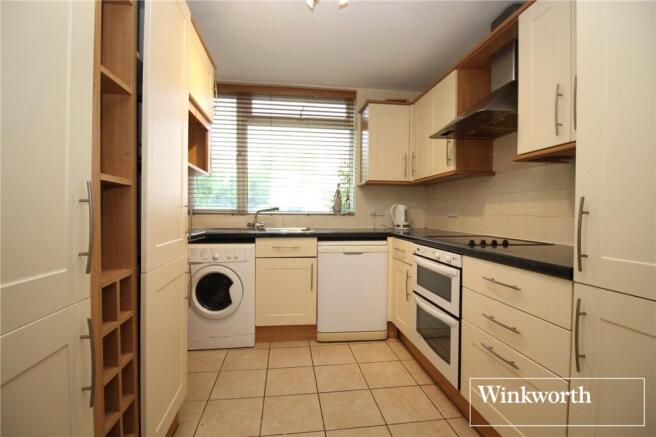 Boreham Holt, Elstree, Borehamwood, Hertfordshire, WD6 photo 3
