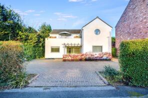14, Ireton Grove, Attenborough NG9 6BJ
