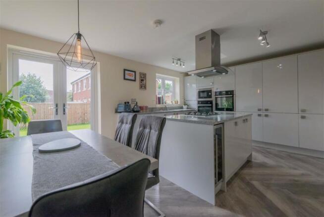 Fitted Dining Kitchen: