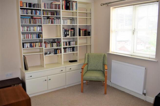 BEDROOM 4