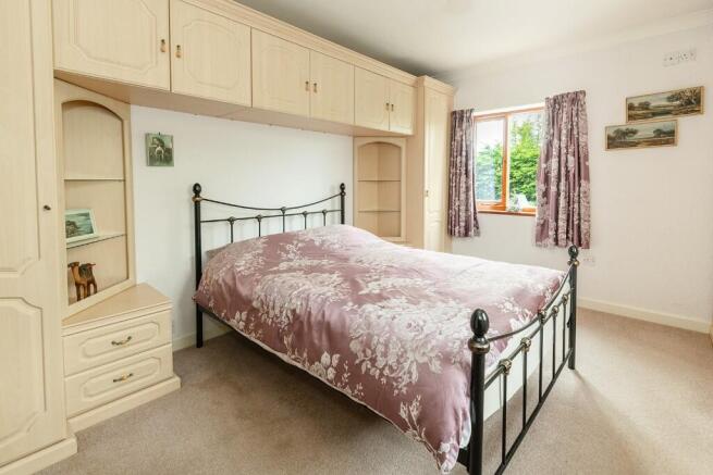 2 bed Detached Bungalow for sale Image 11