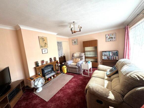 Hartshill, Guildford, GU2 photo 4
