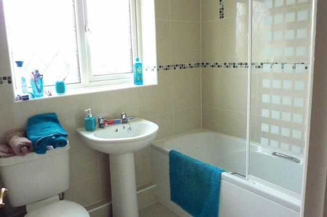 ENSUITE BATHROOM