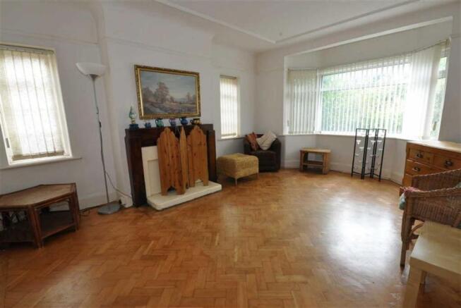 SITTING ROOM