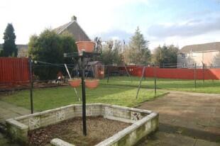COMMUNAL REAR GARDEN