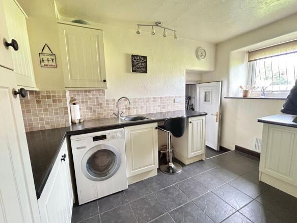 4 bed Barn Conversion for sale Image 11