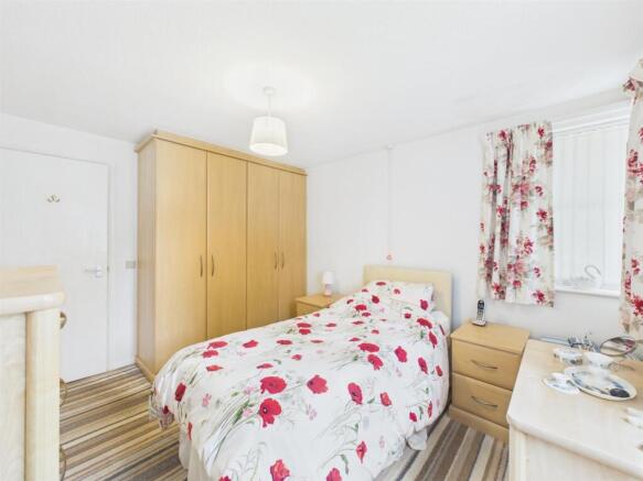 1 bed Retirement Property for sale Image 6