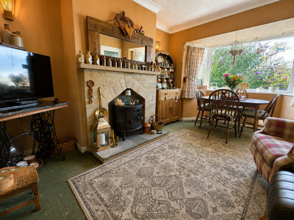 3 bed Semi-Detached for sale Image 5