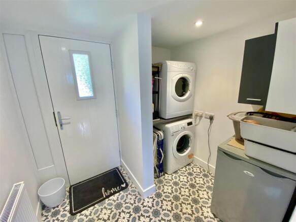 3 bed Detached Bungalow for sale Image 9