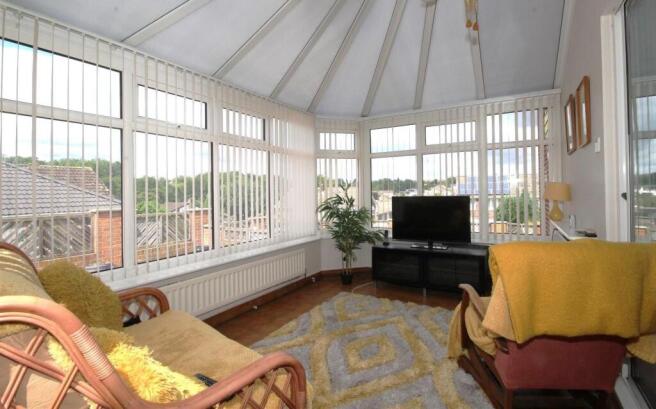 4 bed Detached for sale Image 9