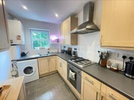 17, Reris Grange Close, Milford, Godalming GU8 5FD