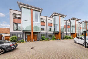 8, Page Mews, London SW11 5EH
