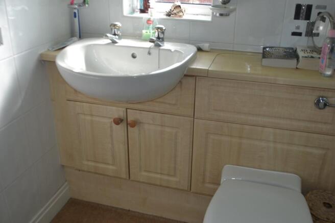 ensuite S66 3XR