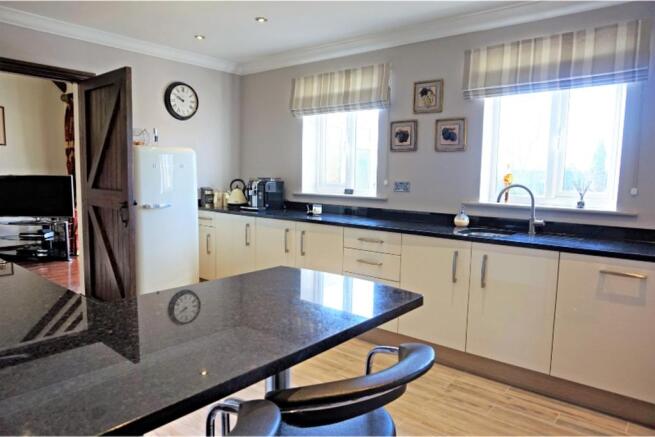Kitchen / Breakfast