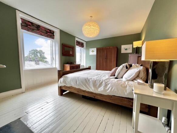 4 bed Terraced for sale Image 11